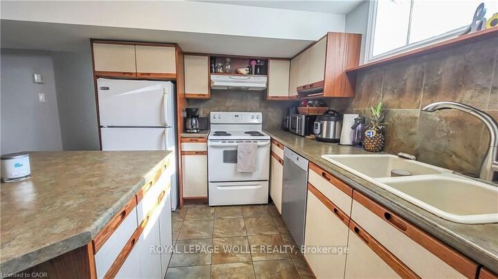 Property Photo: 326 Victoria Street S B ON N2M 3A3