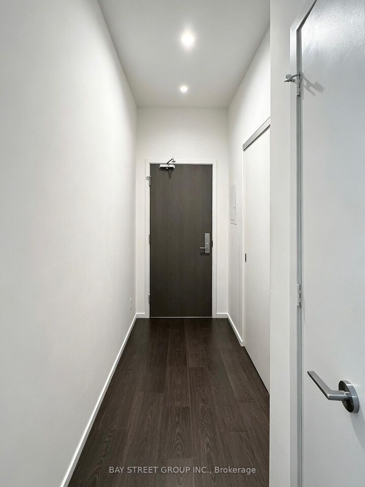 Property Photo: 101 Charles Street E 4901 ON M4Y 0A9
