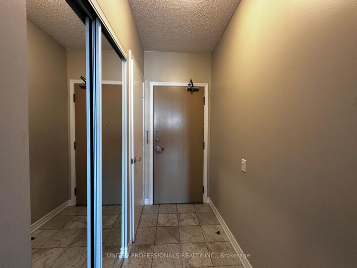 Property Photo:  60 Byng Avenue 1812  ON M2N 4K3 