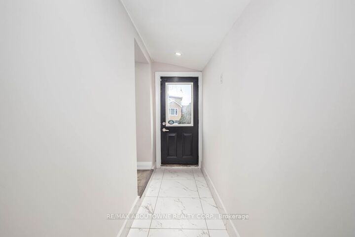 Property Photo:  131 West Avenue N  ON L8L 5C4 