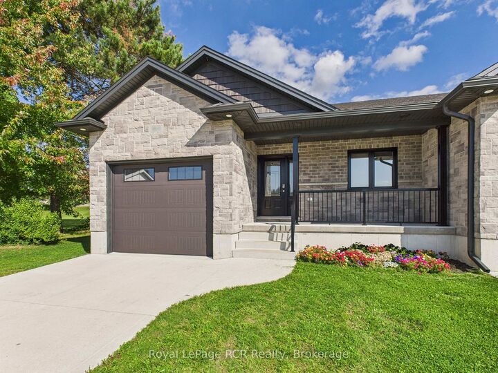 Property Photo: 36 Jordan Crescent ON N0G 1E0