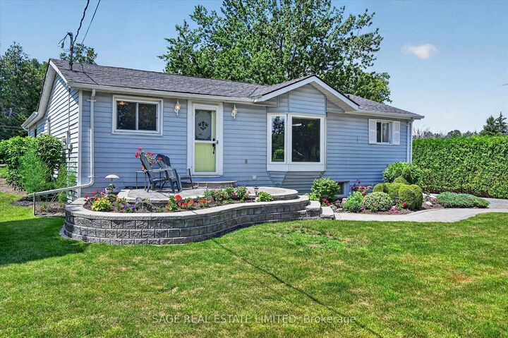 Property Photo: 39 Riverside Drive ON K9V 0H6