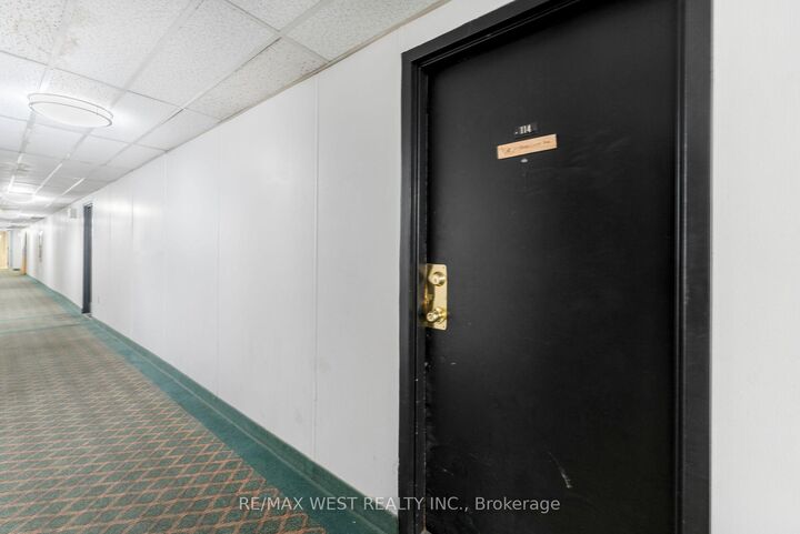 Property Photo:  340 Dixon Road 114  ON M9R 1T1 