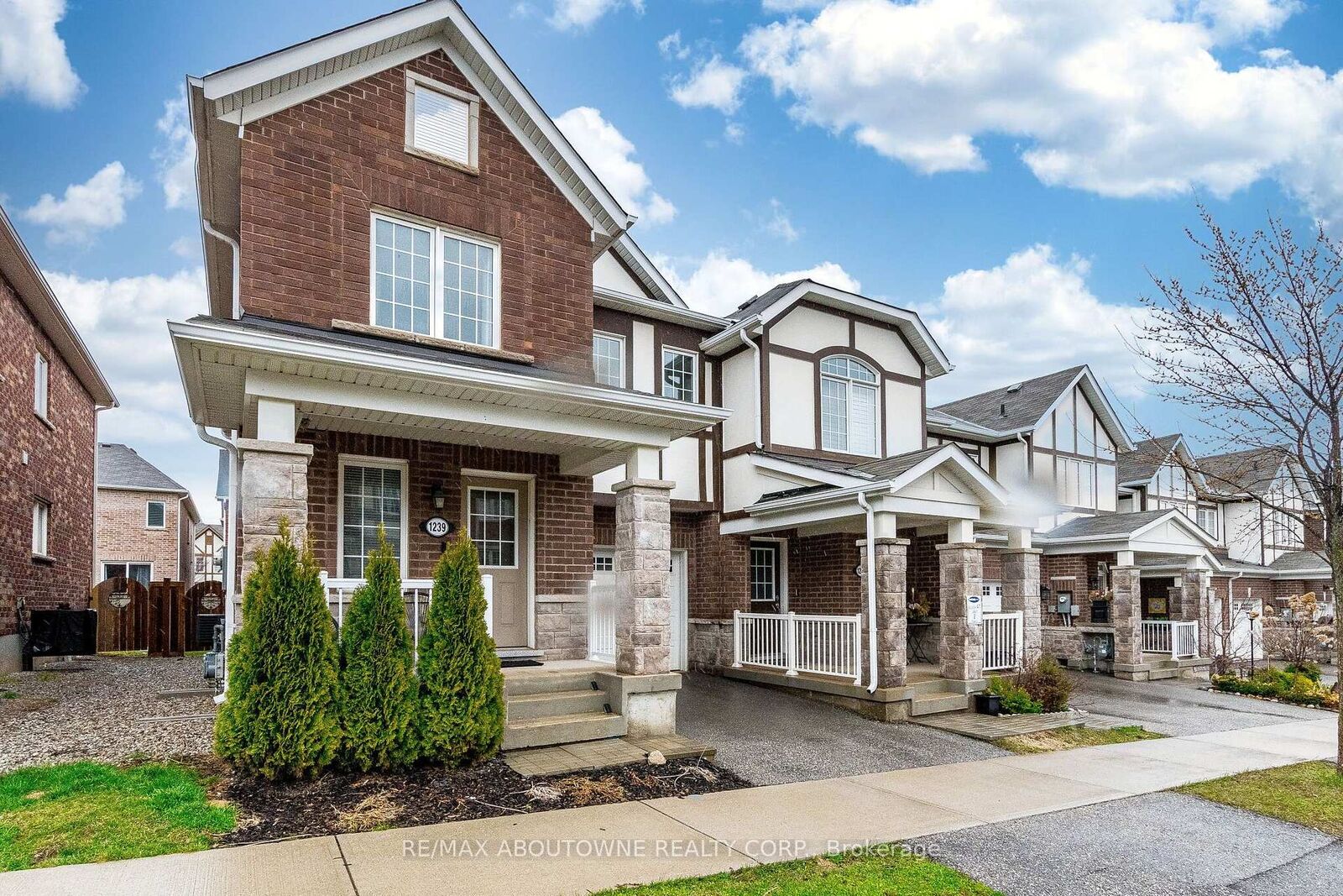 Property Photo: 1239 Mulroney Heights ON L9E 1G1