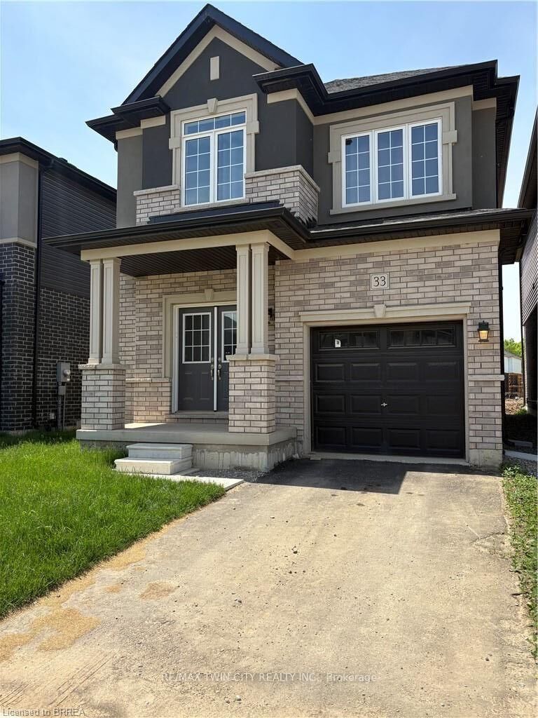 Property Photo:  33 Dennis Avenue  ON N3V 0B9 