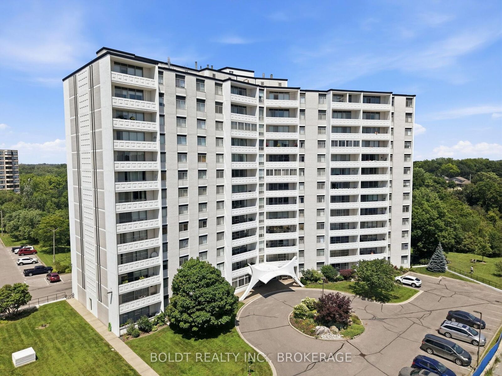 Property Photo:  15 Towering Heights Boulevard 1206  ON L2T 3G7 