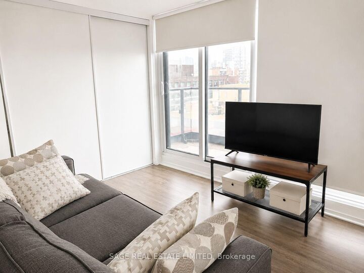 Property Photo:  251 Jarvis Street 1509  ON M5B 0C3 