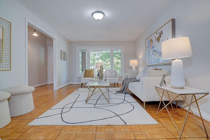 Property Photo: 118 Henderson Avenue ON L3T 2L4