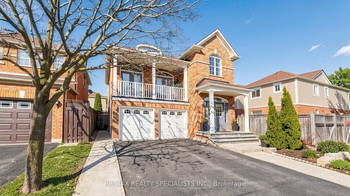 193 Queen Mary Drive — photo 1