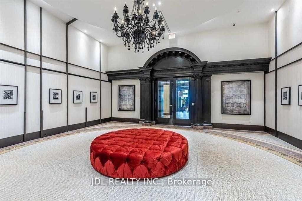 Property Photo: 197 Yonge Street 4212 ON M5B 0C1