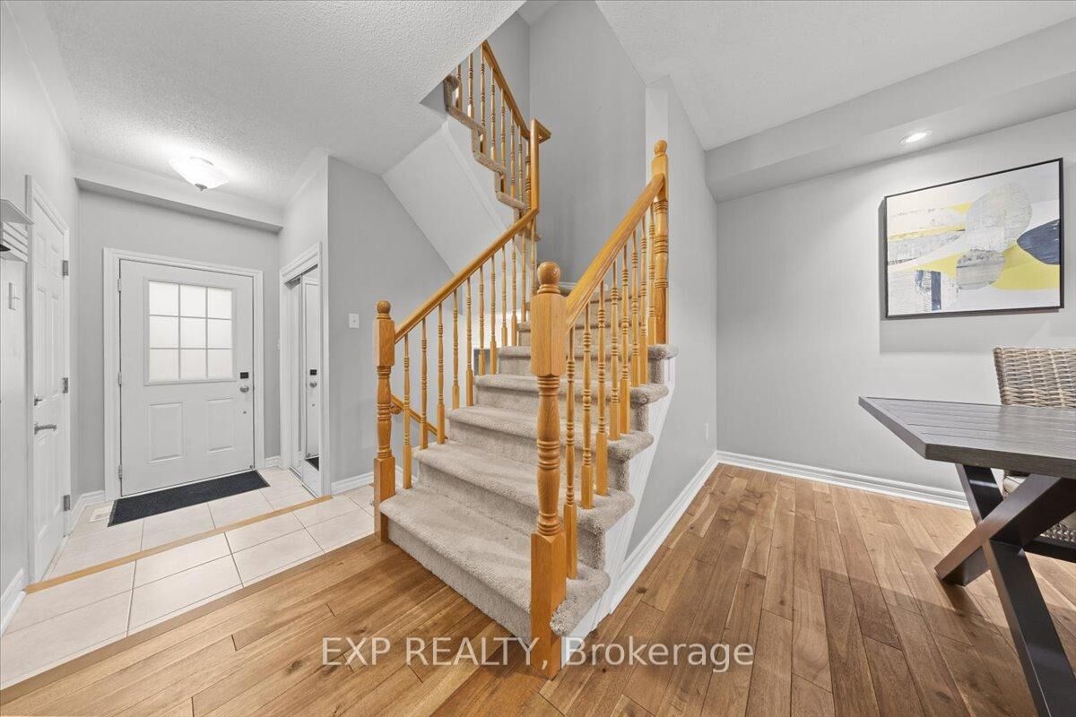 Property Photo:  104 Harmattan Avenue  ON K2S 0E3 