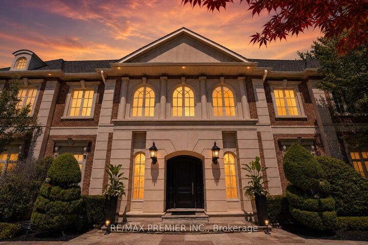 Property Photo: 6 The Bridle Path ON M2L 1C8
