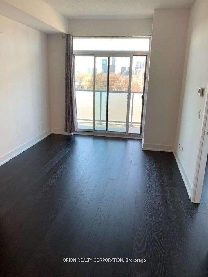 Property Photo:  7 Kenaston Gardens 516  ON M2K 0E9 
