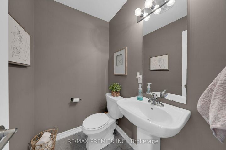 Property Photo:  48 Andean Lane  ON L9J 0B1 