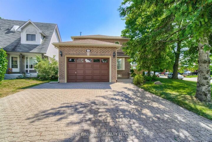 1 Beechnut Crescent — photo 1