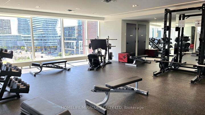 Property Photo:  4065 Confederation Parkway 1704  ON L5B 0L4 
