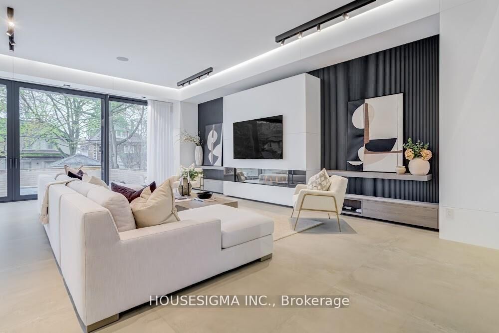 Property Photo:  307 Richview Avenue  ON M5P 3G4 