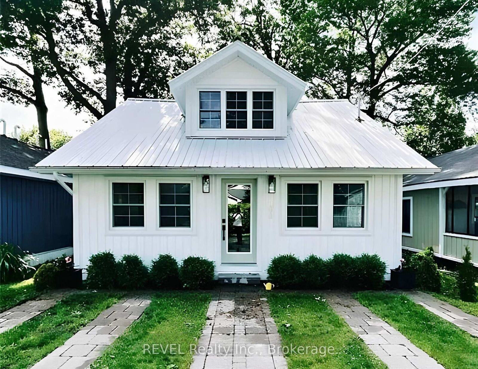 Property Photo:  399 Elmwood Avenue  ON L0S 1B0 