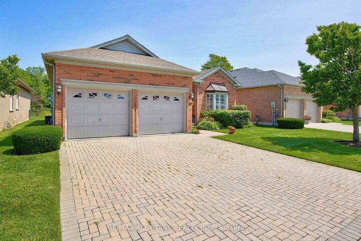 Property Photo: 86 Legendary Trail 141 ON L4A 1N6
