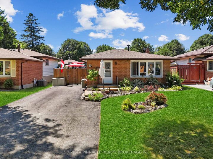 Property Photo:  56 Kintail Crescent  ON N6E 1J5 