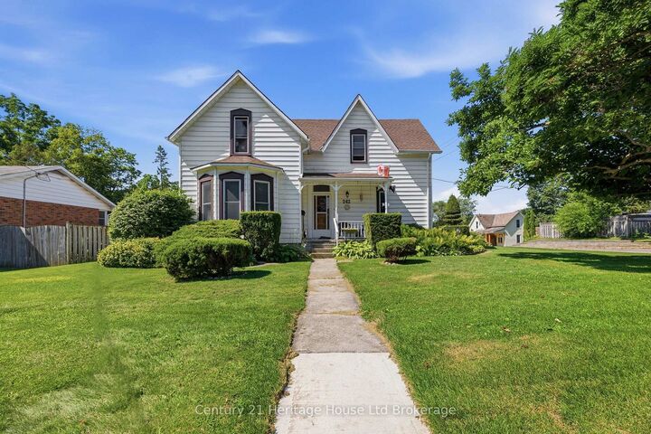 242 Wonham Street S — photo 1