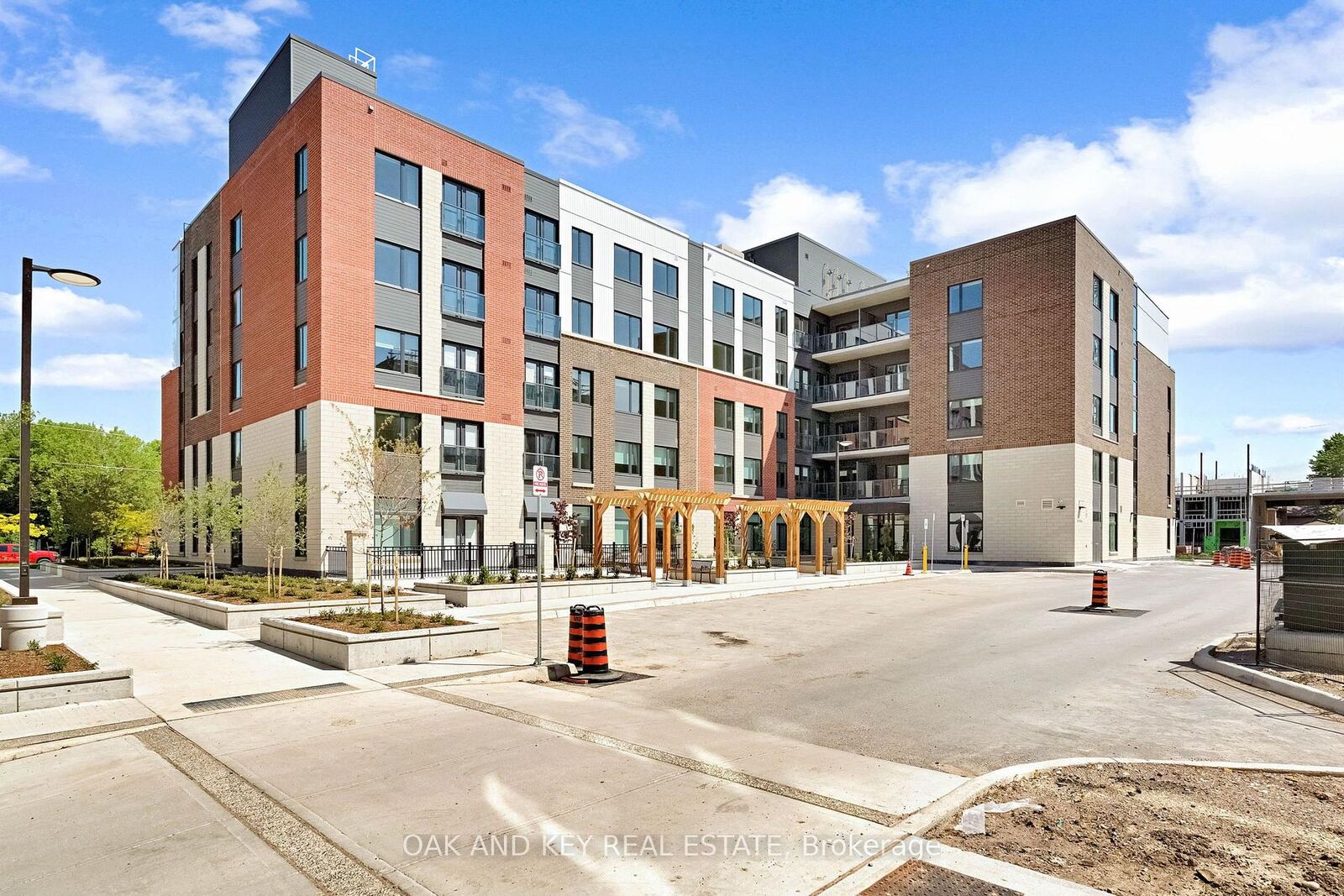 Property Photo: 385 Hill Street 107 ON N6B 1E4
