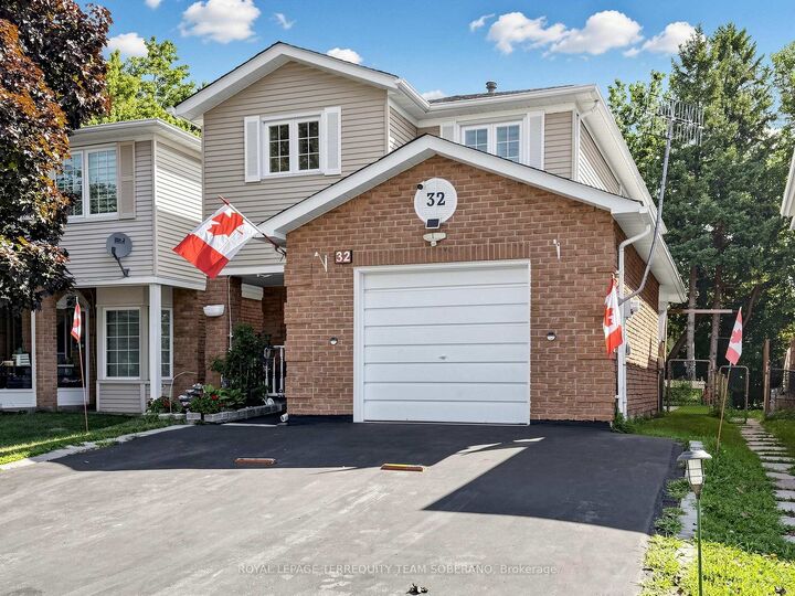 Property Photo: 32 Rotary Drive ON M1B 2J1