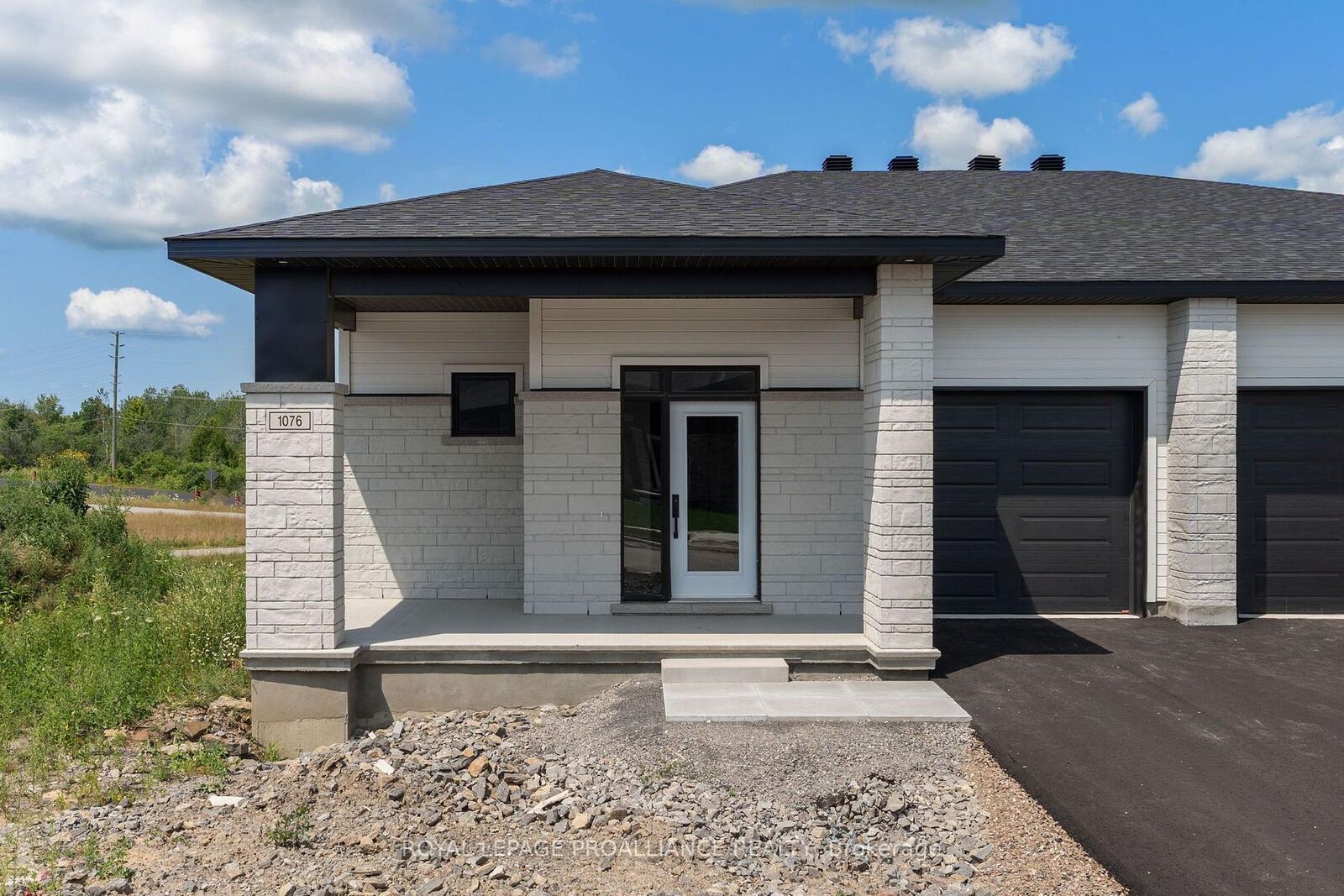 Property Photo:  1076 Moore Street  ON K0E 0H2 