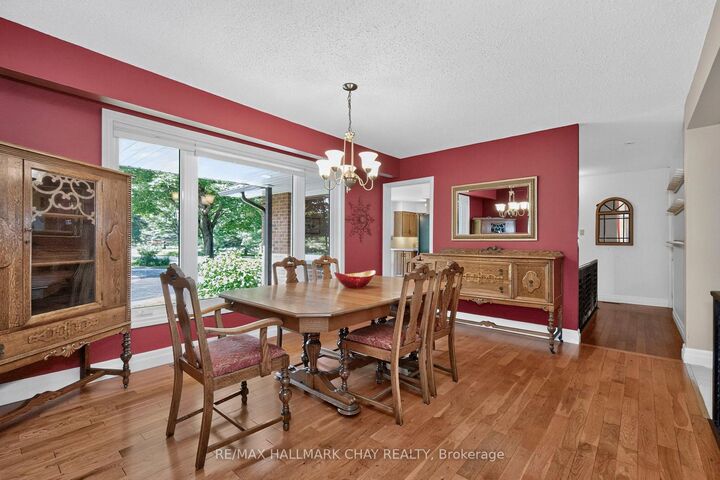 Property Photo:  75 Cathedral Pines Road  ON L4M 4Y8 
