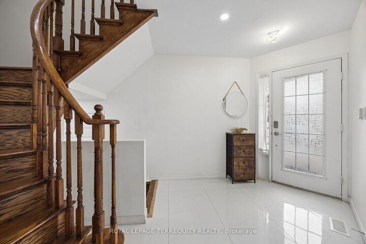 7339 Black Walnut Trail — photo 1