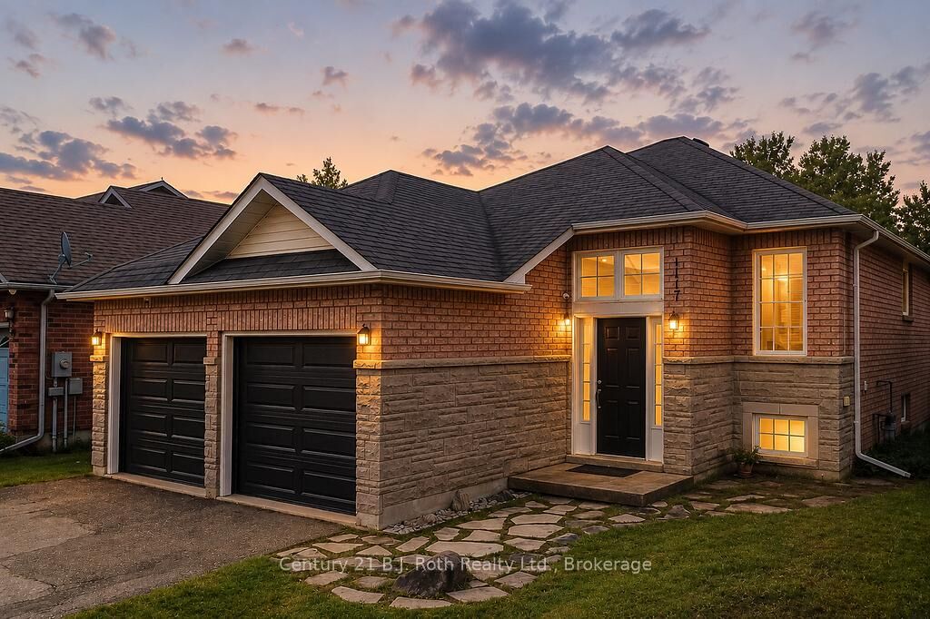 Property Photo:  1117 Corrie Street  ON L9S 1W9 