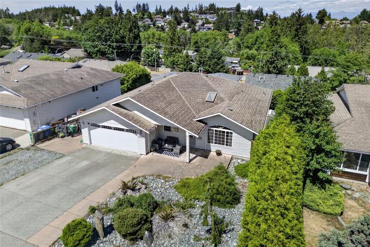 4346 Gulfview Dr — photo 1