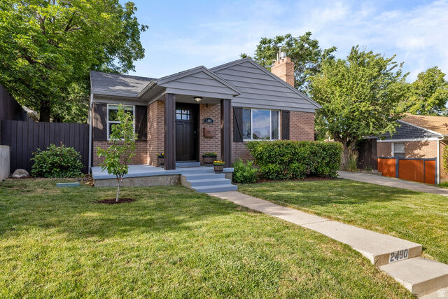 Property Photo: 2490 E Commonwealth Ave S UT 84109