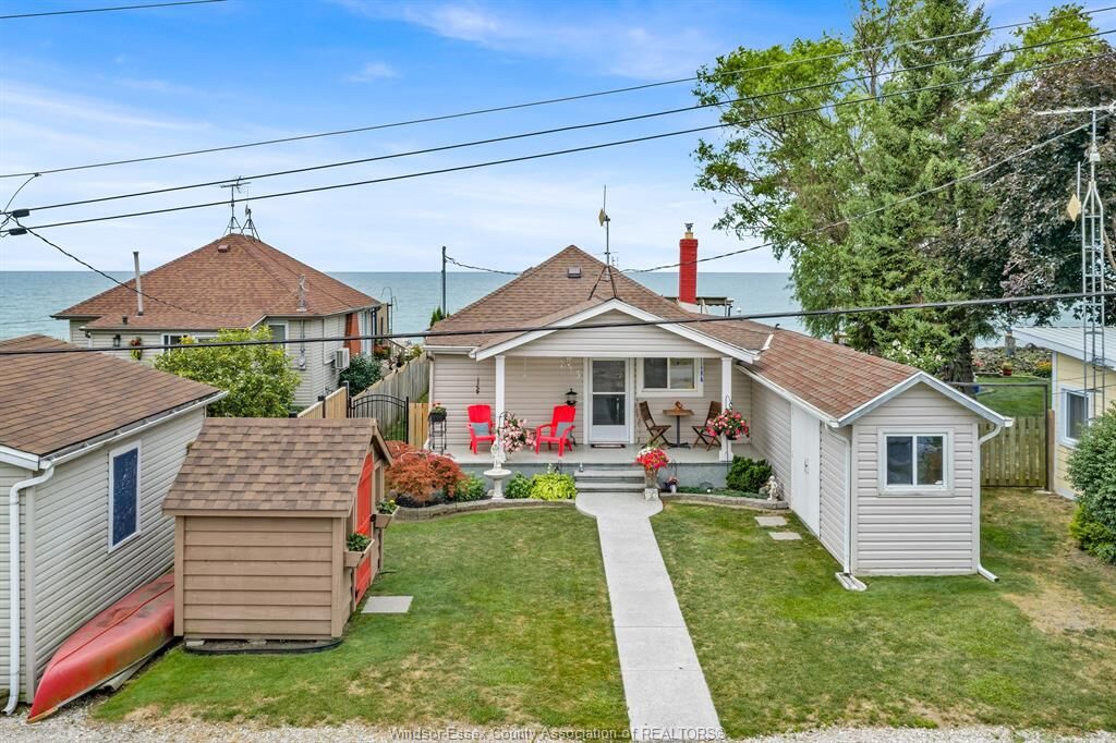 Property Photo: 813 Erie Shores Drive ON N0R 1G0