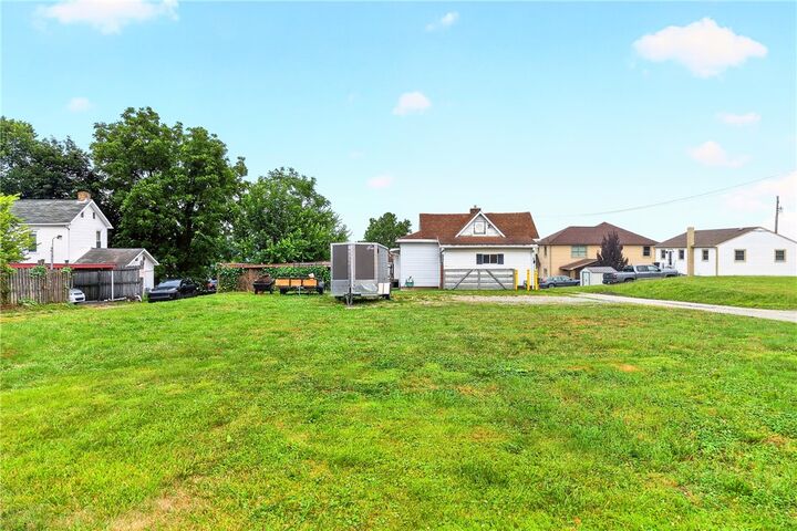 Property Photo:  338 E Crawford Ave  PA 15425 
