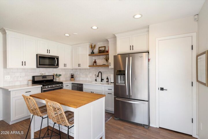 Property Photo:  716 E Rose Marie Lane  AZ 85022 