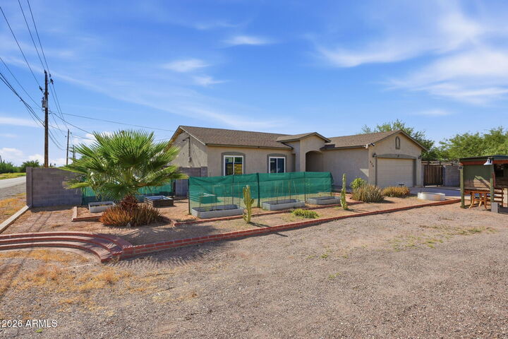 Property Photo:  236 N Thunderbird Drive  AZ 85120 