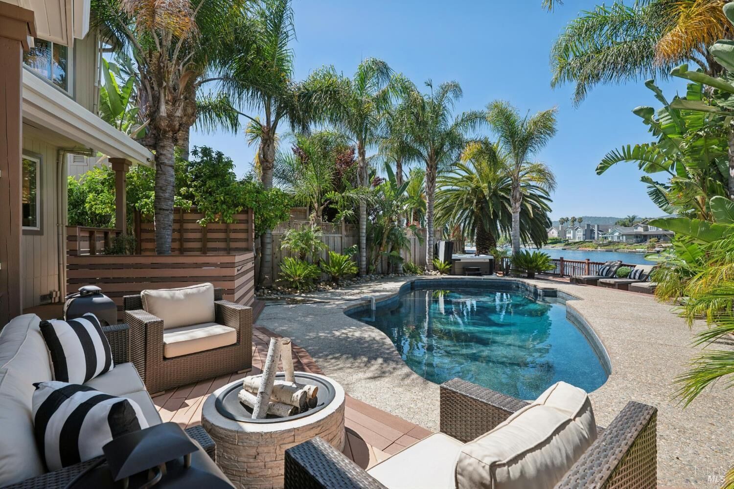 Property Photo:  8 Del Oro Lagoon  CA 94949 
