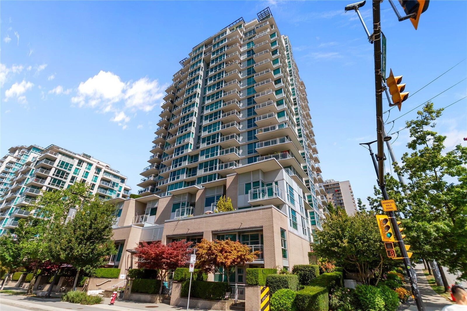 Property Photo: 188 E Esplanade 302 BC V7L 4Y1