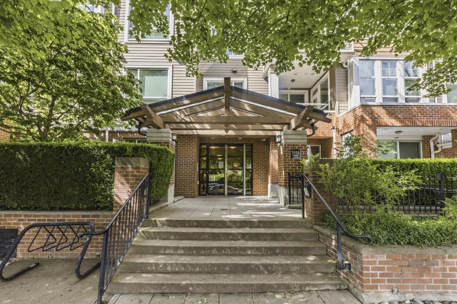 Property Photo:  3551 Foster Avenue 408  BC V5R 0A1 