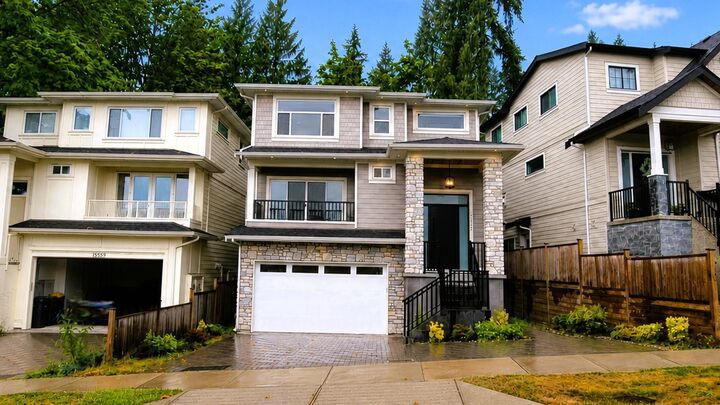 3555 Monson Crescent — photo 1