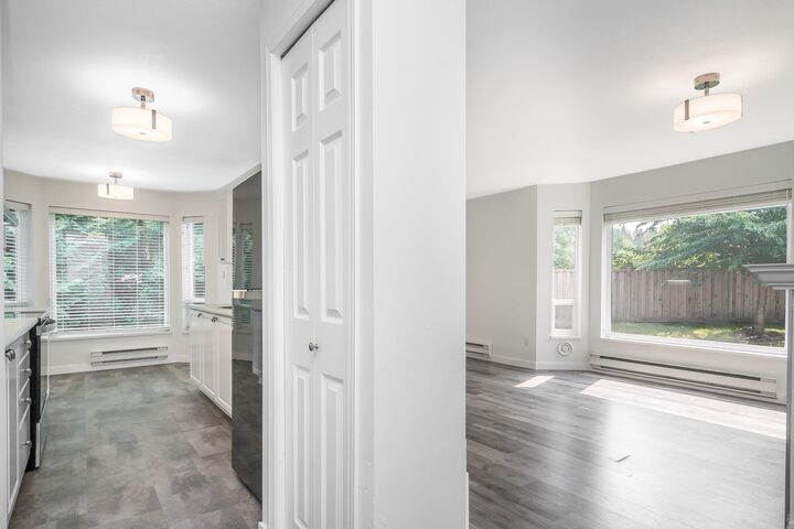 Property Photo: 2855 152 Street 203 BC V4P 1H2