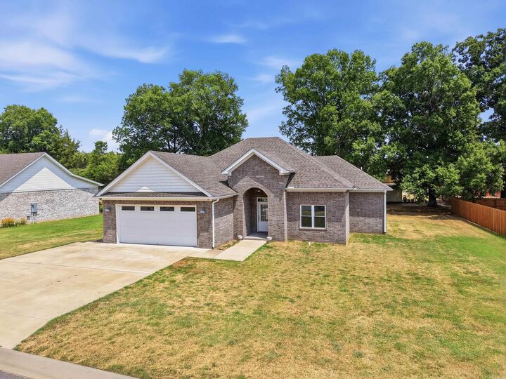 Property Photo:  19 Sunset Boulevard  AR 72110 