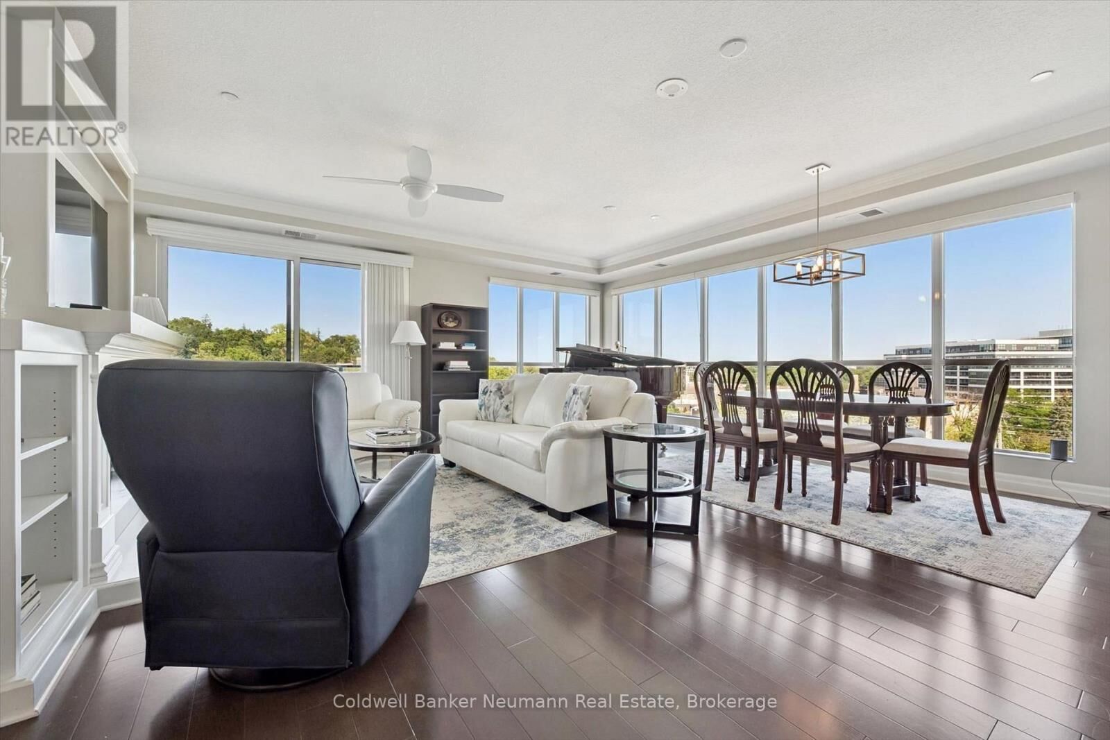 Property Photo:  160 Macdonell Street 504  ON N1H 0A9 