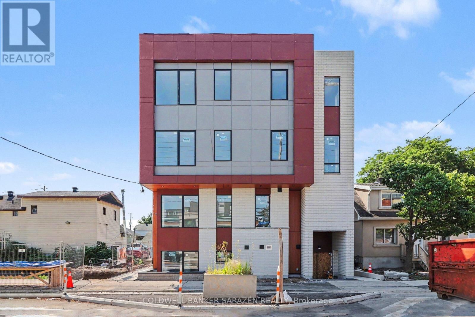 Property Photo: 42 McArthur Avenue 002 ON K1L 6R2