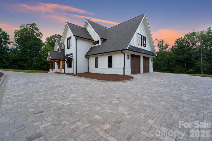 Property Photo: 2905 McNeely Farms Drive NC 28173