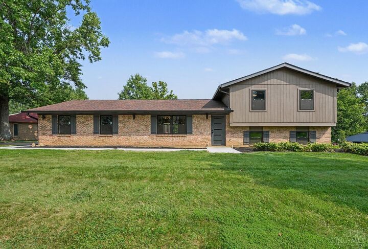 Property Photo:  6576 E Knollwood Circle  OH 45140 