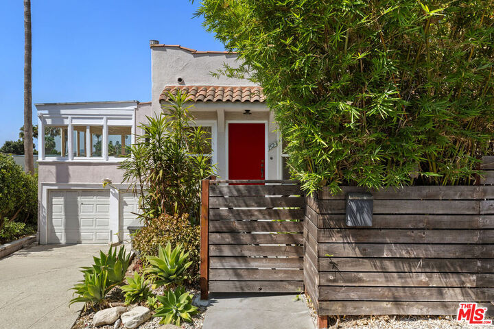 Property Photo: 1523 Murray Dr CA 90026