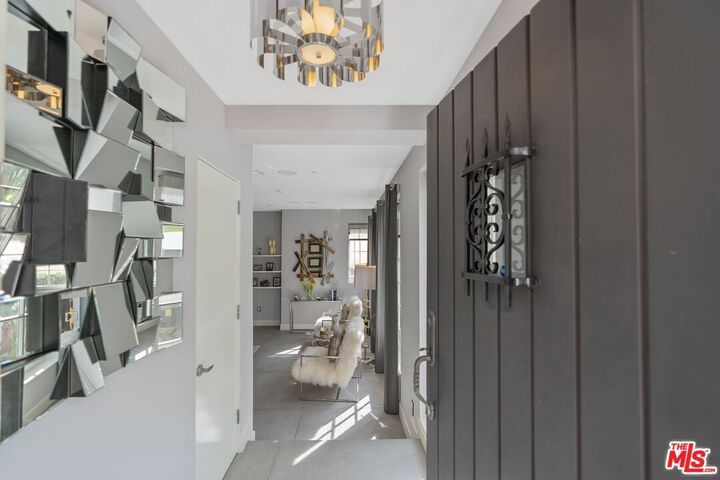 Property Photo:  1250 N Harper Ave, Unit 302-A  CA 90046 