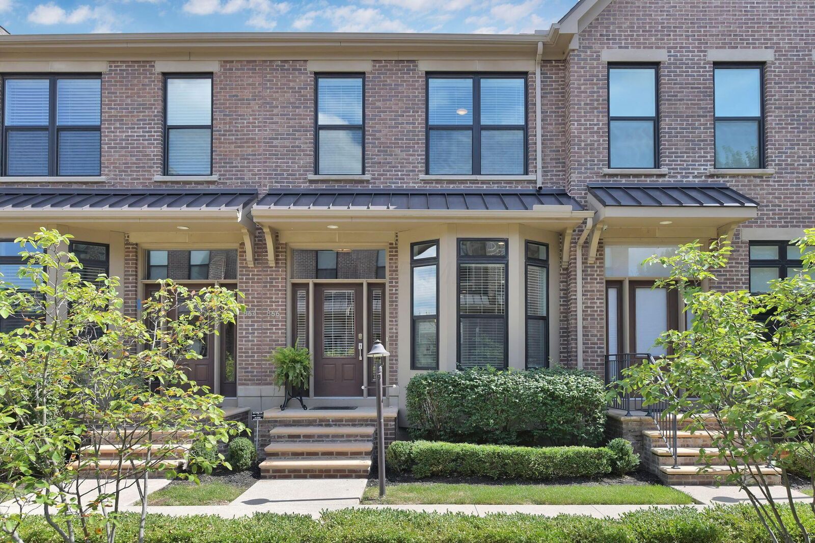 Property Photo:  866 Pullman Way  OH 43212 